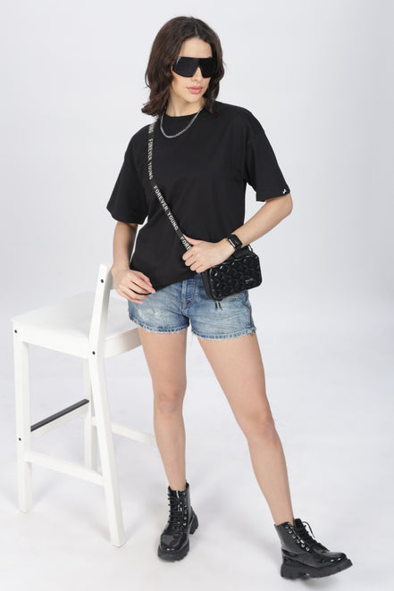 Women’s Oversized T-Shirt – Black